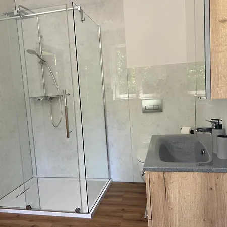 Artemis Zimmervermietung 4